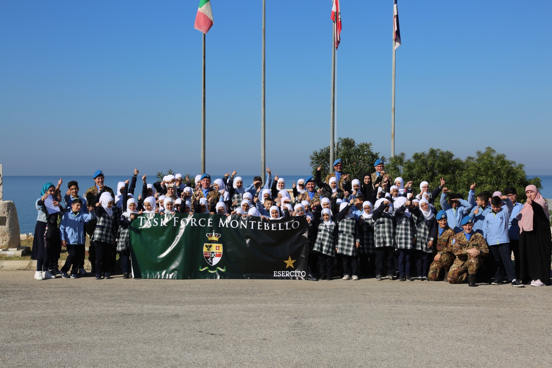 زيارة أطفال المؤسسات للكتيبة الإيطالية بمناسبة الأعياد المجيدة
